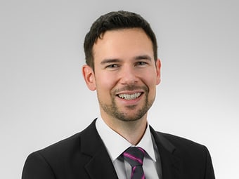 Yves Jäckle – Leiter Beratungs- & Investment-Services und Mitglied der Geschäftsleitung bei der Schaffhauser Kantonalbank Yves Jäckle – Leiter Beratungs- & Investment-Services und Mitglied der Geschäftsleitung bei der Schaffhauser Kantonalbank