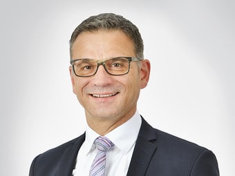 Rudolf Lenz – Bereichsleiter Operations & IT und Mitglied der Geschäftsleitung bei der Schaffhauser Kantonalbank Rudolf Lenz – Bereichsleiter Operations & IT und Mitglied der Geschäftsleitung bei der Schaffhauser Kantonalbank