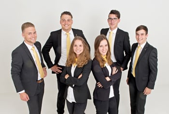 Von links: Marco Bösch, Julio Kimmelmann, Dominique Löpfe, Laura Tolic, Ralf Kempter, Nicolas Güntert Lehrabgänger 2017 der Schaffhauser Kantonalbank