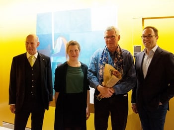 Von links nach rechts: Martin Vogel (Vorsitzender der Geschäftsleitung), Anna Peterer (Künstlerin), Vincenzo Baviera (Laudator) und Stephan Kuhn (Präsident Kunstverein Schaffhausen)